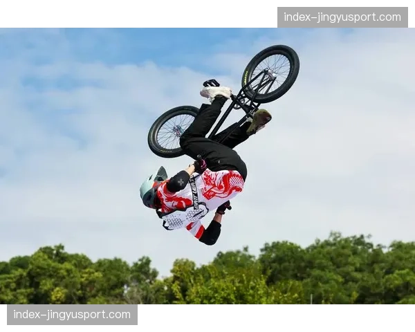 BMX自由式公园地赛爆冷，资格赛头名选手在决赛首轮出现重大失误